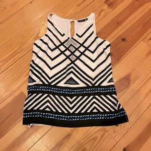 Apt 9 Tank‎